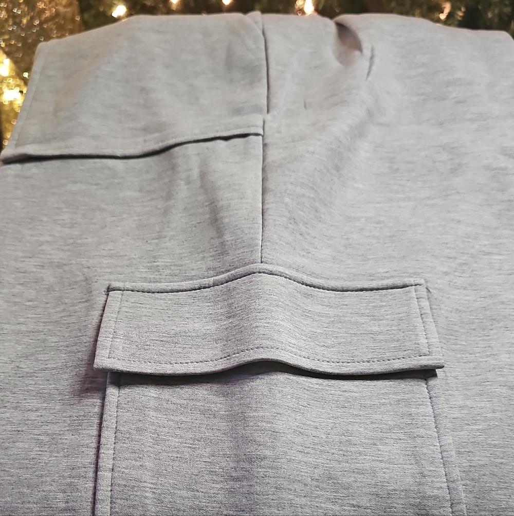 Gray Cargo Sweatpants with Front Pocket and Large Side Pocket And Wide Leg .